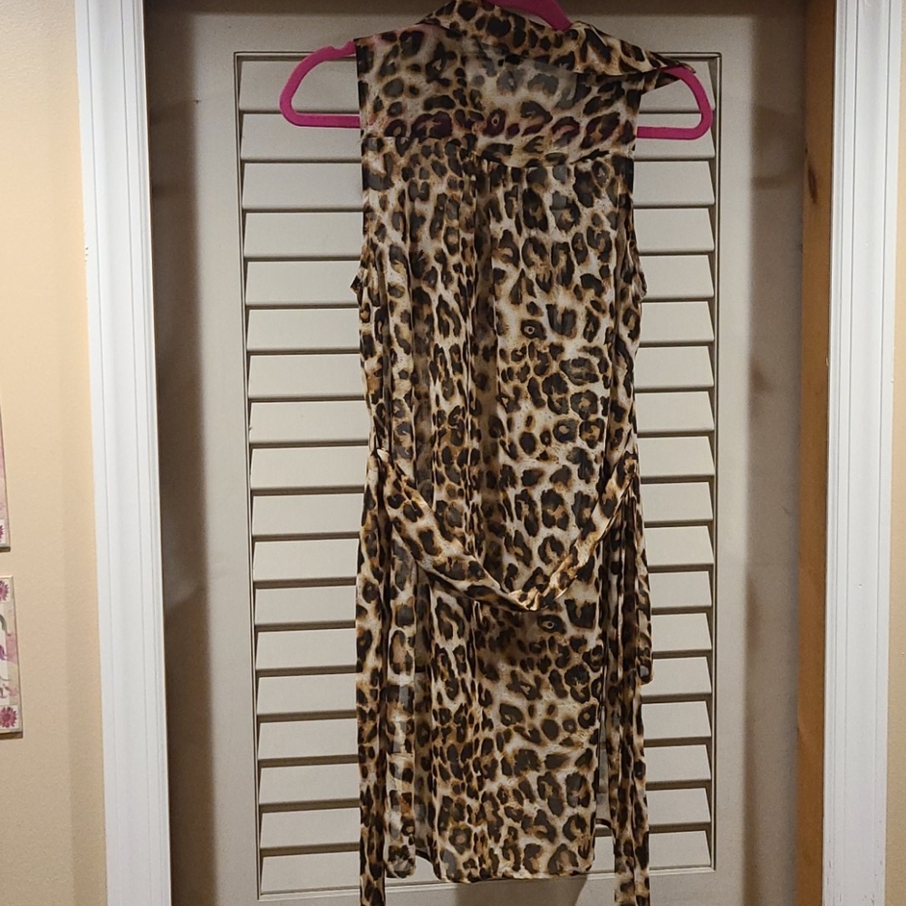 Sleevless Leopard blouse - Picture 3 of 7
